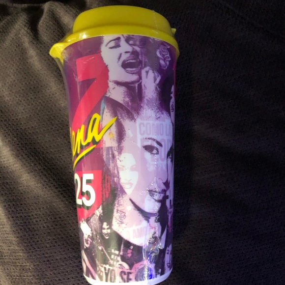 Selena cups - Picture 3 of 4